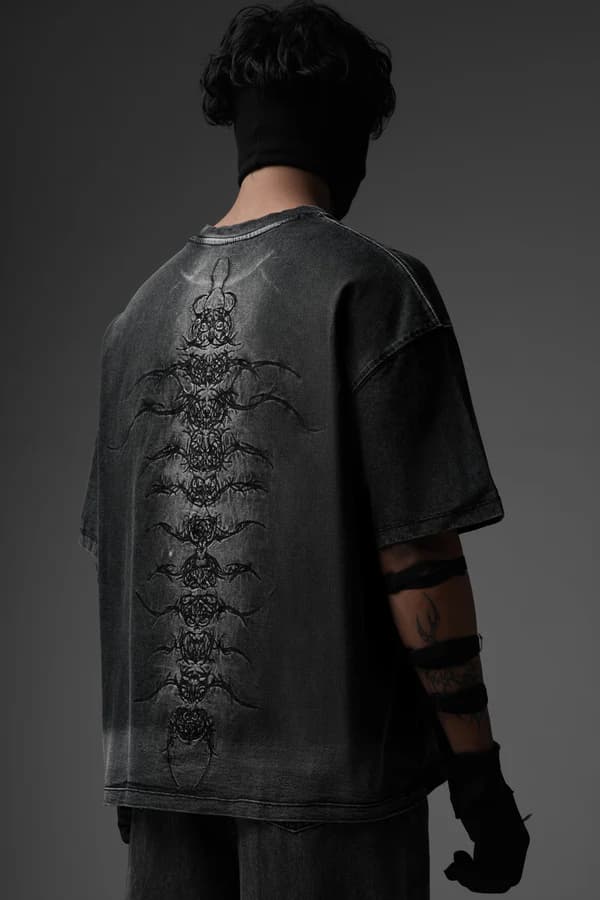 Obsidian Petal Tshirt | Karmik