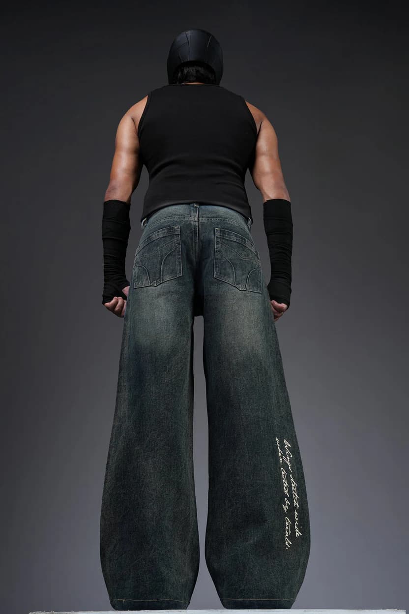 Falcon Stitch Denim folded | Karmik